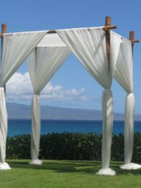 4-post-Bamboo-wedding-arbor-for-hire
