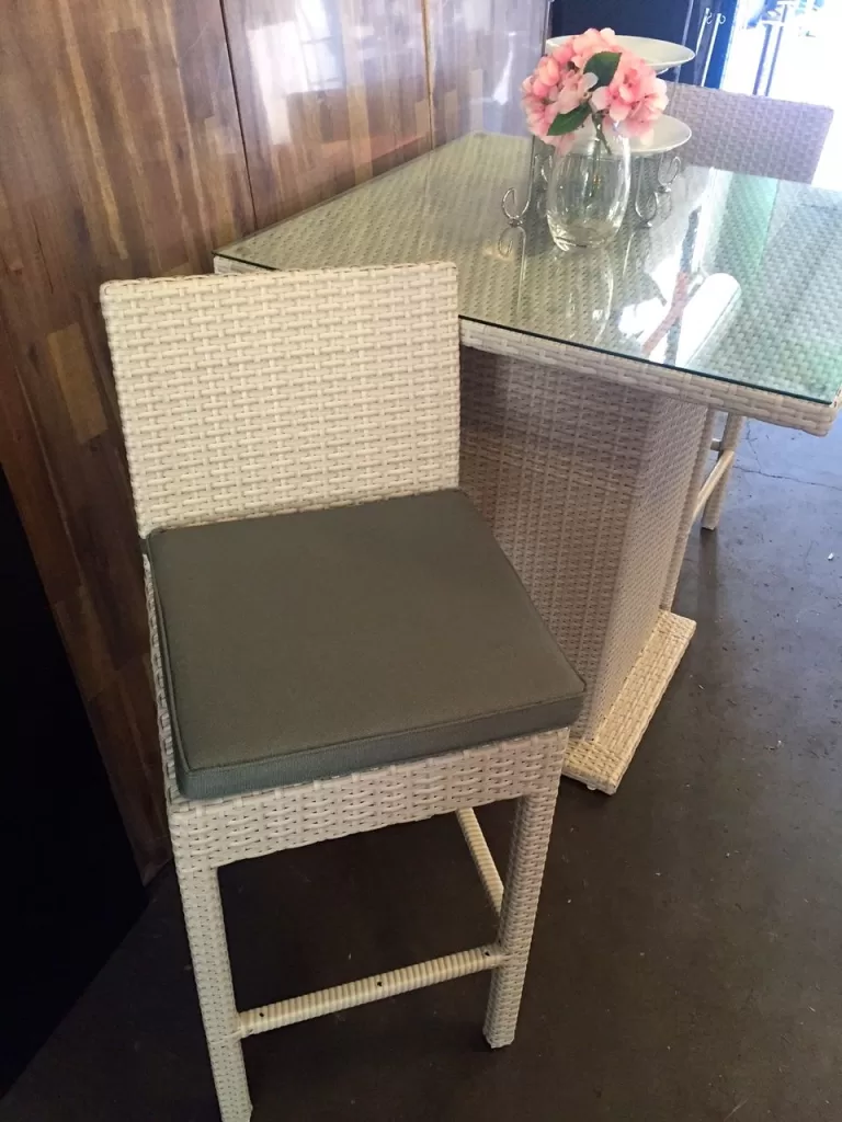 Lily Bar stool with padded seat