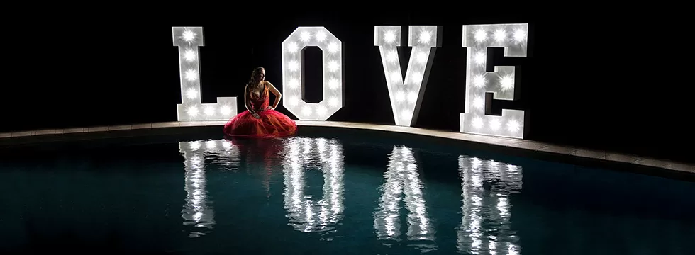 light-up-LOVE-letters