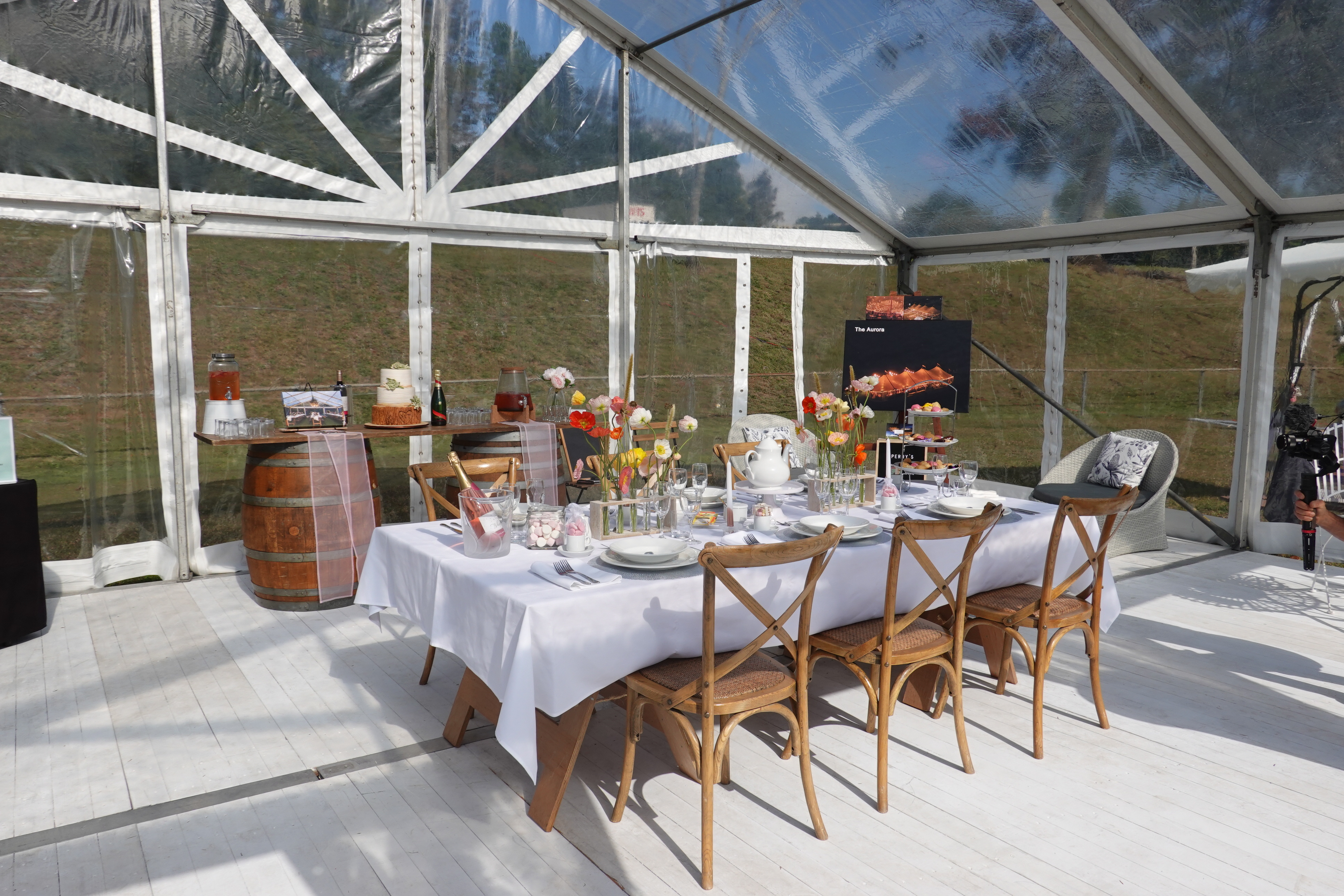 wedding-clear-crossback-chair-table